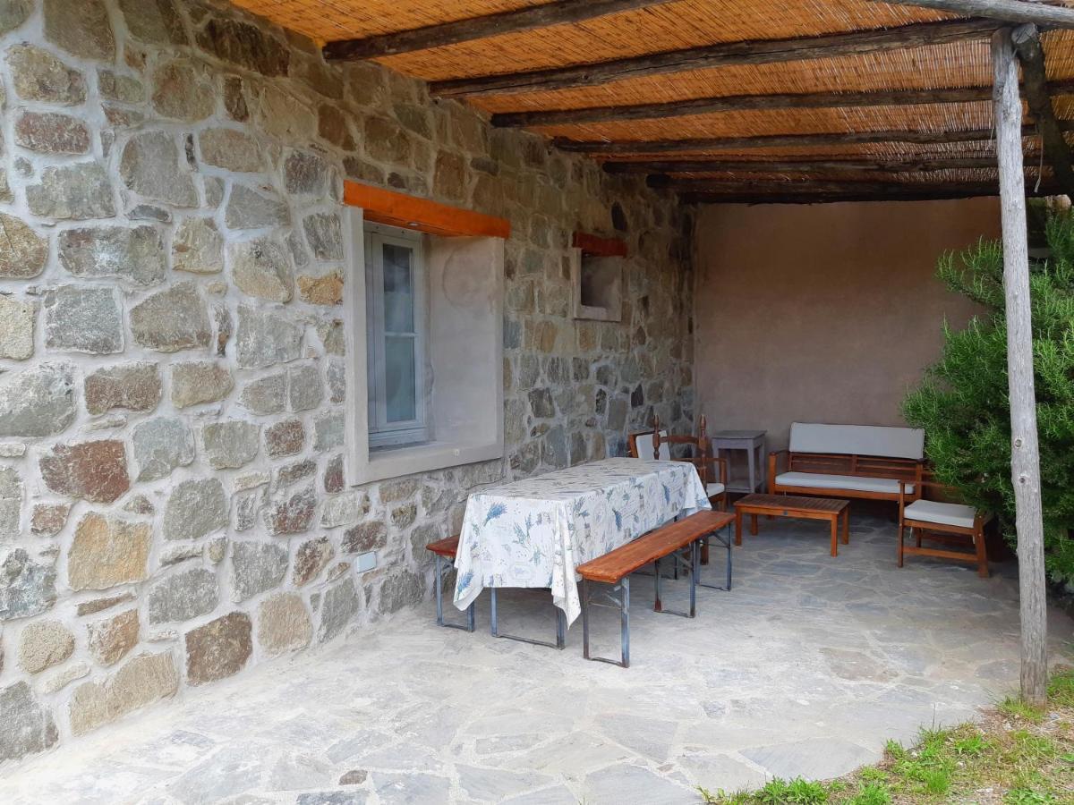 Agriturismo Di Charme E Ristorante Stallato Il Filo Di Paglia Carro Exterior foto